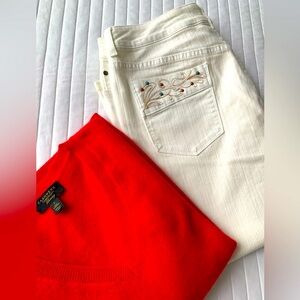 Chico’s Platinum Stretch Cropped capri White size 3 (16) decorated back pockets